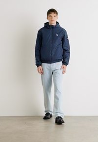 Calvin Klein Jeans PADDED HOODED HARRINGTON - Lahka jakna - ink