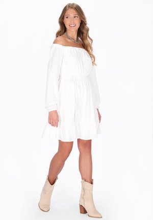 - Sukienka dzianinowa