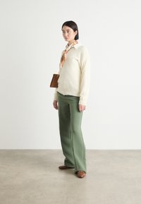 GANT C-NECK - Strickpullover - cream