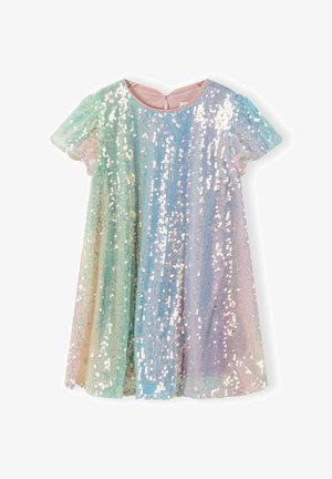 Irideszcens ruházat rövid ujjakkal, kerek nyakkivágással és hátsó cipzárral. Többszínű flitterek borítják, pasztell színátmenettel.