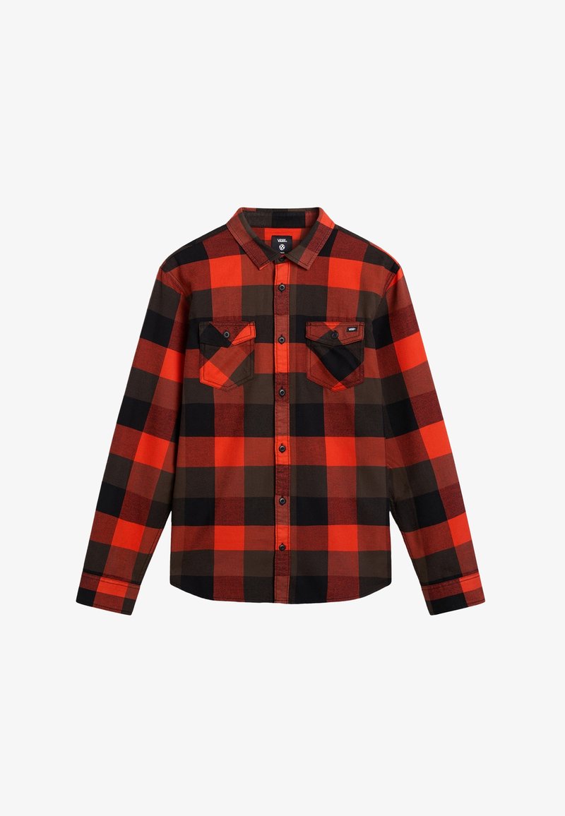 Chemise en flanelle manches longues à boutons, motif à carreaux rouge, noir et brun foncé, deux poches poitrine boutonnées, col.