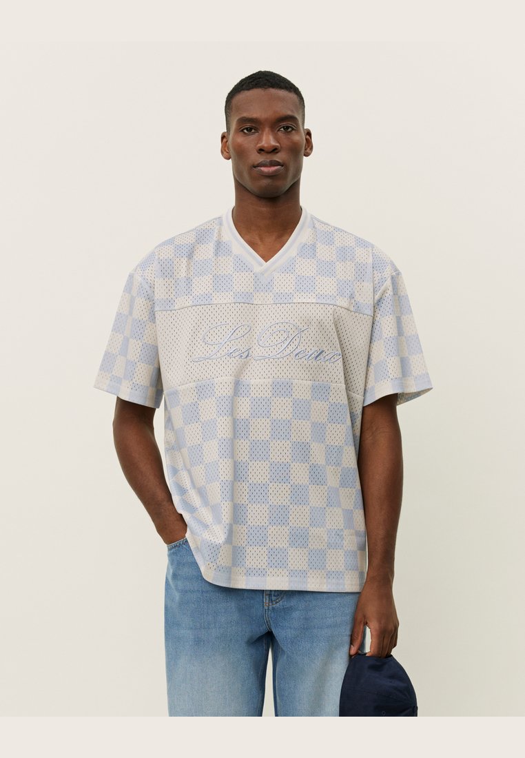 Light blue and cream checkered short-sleeve jersey with a V-neck; features embroidered text "Les Deux" on the front.