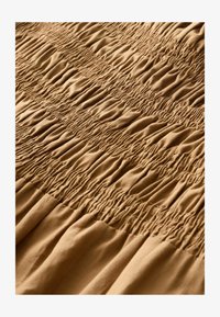 Seleccionado, olive green