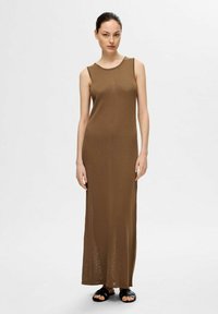 Selected Femme Maxi šaty - coca mocha
