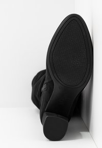 s.Oliver Bottes - black