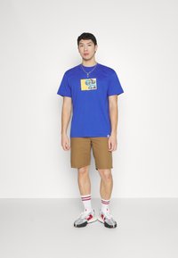 Carhartt WIP SINGLE KNEE SHORT DEARBORN - Shorts - hamilton brown rinsed