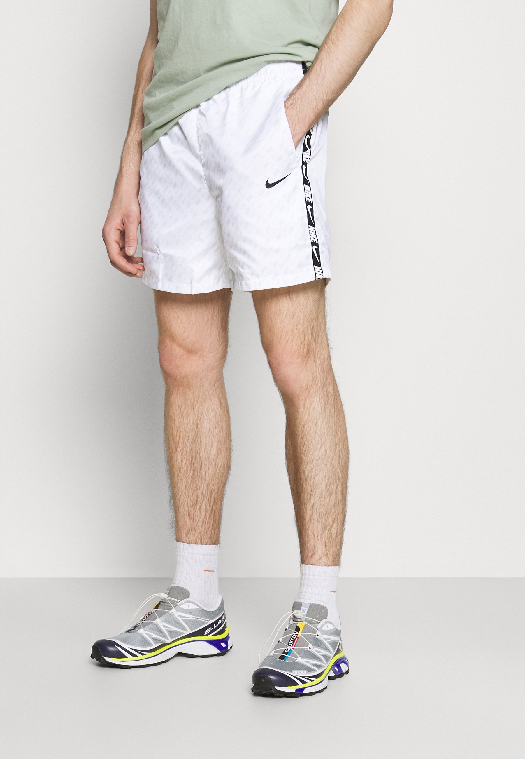 repeat shorts nike