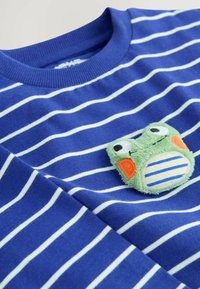 Unausgewählt, blue white stripe frog