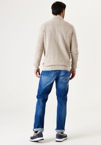 Garcia Stickad tröja - light brown