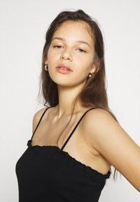 Pieces PCTEGAN STRAP DRESS - Vestido direito - black