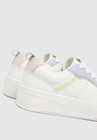 basket femme pull and bear