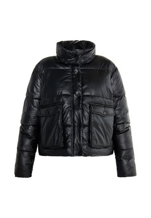 Fekete, rövidített puffermellény magas gallérral, két elülső zsebbel, patentos záródással és fényes felülettel.