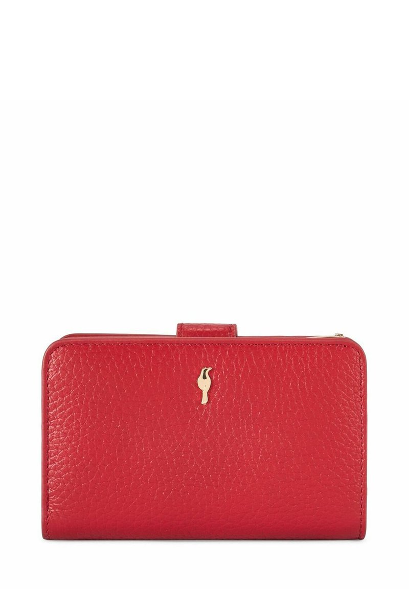 Czerwony skórzany portfel o teksturowanym wykończeniu, z elementami w kolorze złotym i centralnym logo. Posiada zapięcie na klapkę oraz prostokątny kształt.