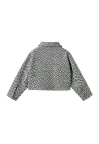 Cropped jacket in herringbone pattern, gray and white, featuring a collar and long sleeves with a relaxed fit. Textured fabric.