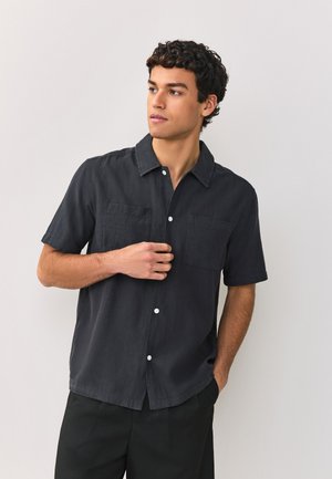 Next, REGULAR FIT SHORT SLEEVE  - Skjorter - black