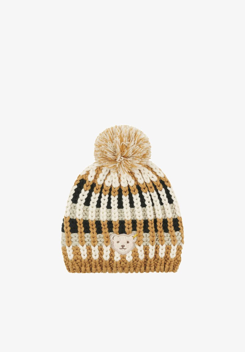 Pletená čepice v béžové, černé a hnědé pruhy, s huňatým bambulí nahoře a aplikací obličeje medvěda na přední straně.