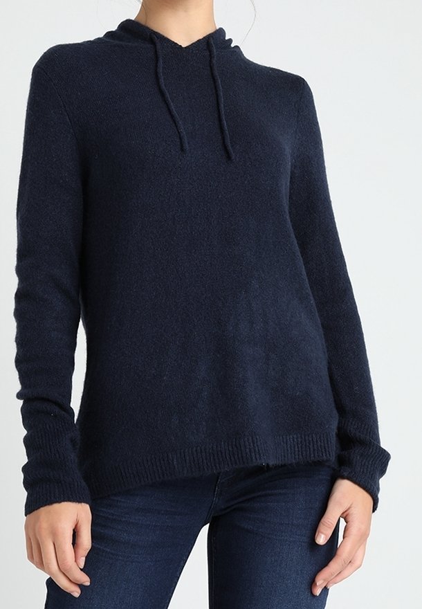 Marinblå huvtröja i mjukt material, med avslappnad passform, långa ärmar samt ribbade mudd och fåll.