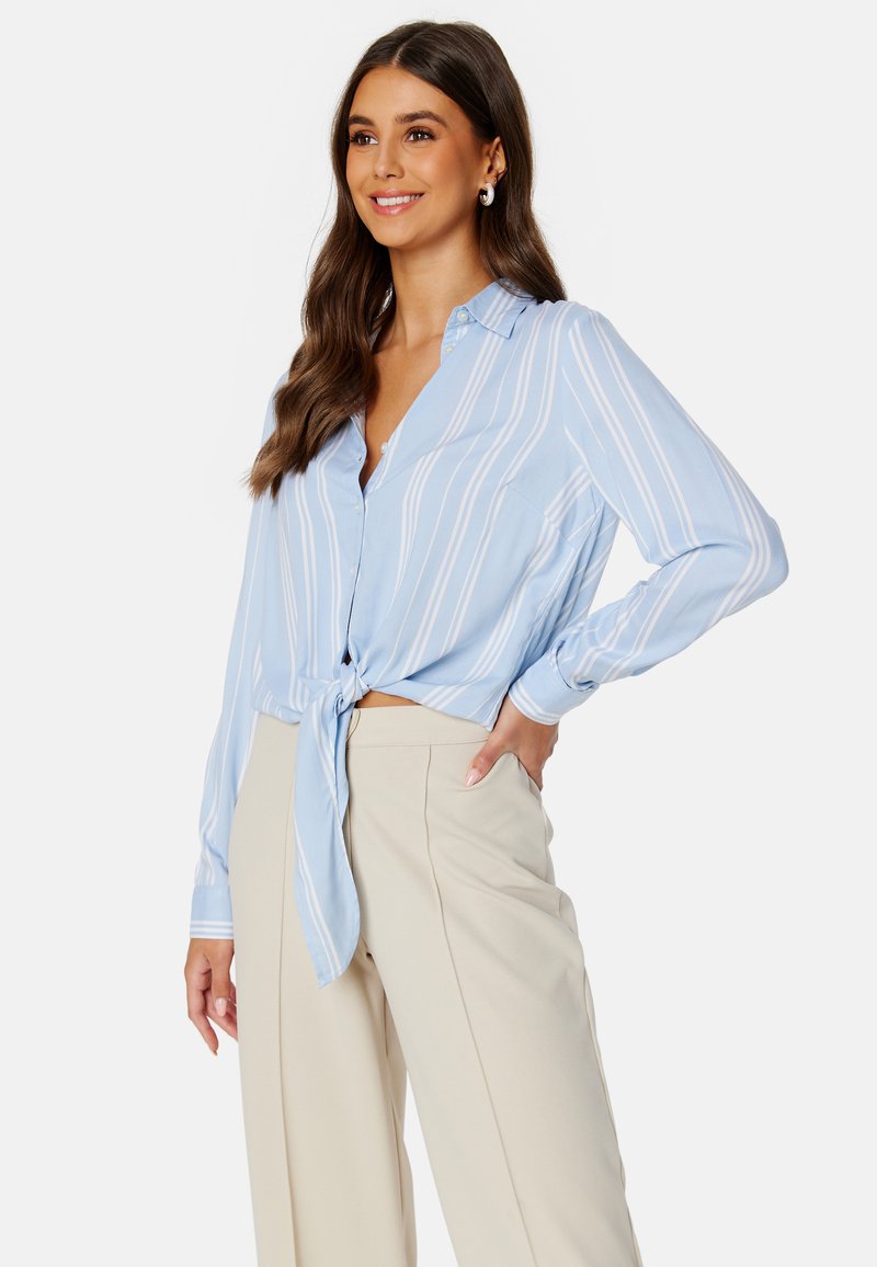 Bubbleroom KNOT L/S VISCOSE SHIRT - Overhemdblouse - light blue