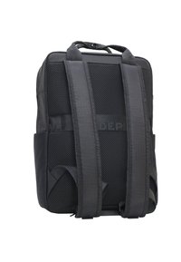 Mochila negra con paneles de malla, correas acolchadas y dobles asas superiores. Presenta un diseño minimalista y material duradero para funcionalidad.