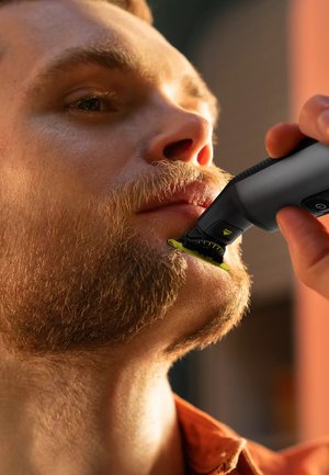 Philips, ONEBLADE PRO 360 - Hair removal tool - black