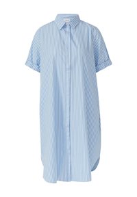 Abito camicia a maniche corte a righe verticali blu chiaro e bianche, con colletto e chiusura a bottoni, maniche arrotolate.