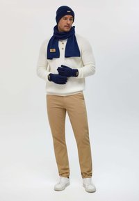 Non selezionato, dark blue