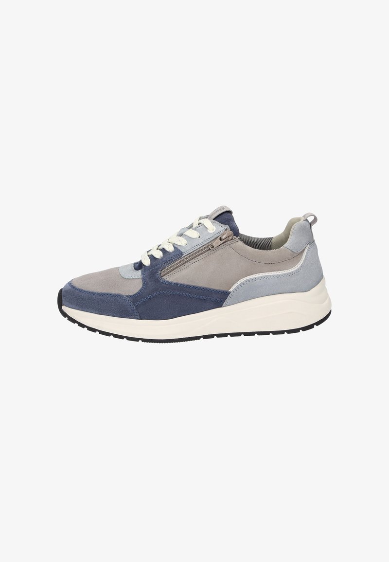Sneakers van grijs en blauw suede, met een vetersluiting en ritssluiting, een witte middenzool en een gestructureerde zwarte rubberen outsole.
