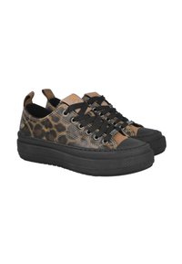 Zapatillas bajas de estampado de leopardo con suelas de goma negras, cordones negros y acentos marrones. Incluyen tiradores y ojetes metálicos.