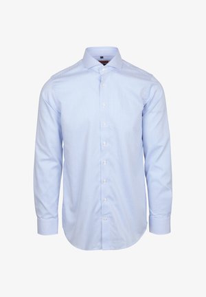 Herenoverhemd met lange mouwen in lichtblauw, voorzien van dunne witte verticale strepen en witte knopen aan de voorkant.