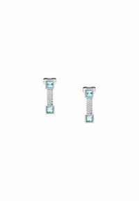 Orecchini d'argento con gemme quadrate color acquamarina, caratterizzati da un design in filo intrecciato e da accenti quadrati nella parte superiore e inferiore.