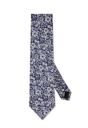 Granatowy krawat z gęstym wzorem białych, jasnoróżowych i jasnoniebieskich kwiatowych motywów.