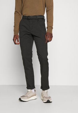 Chinot - black