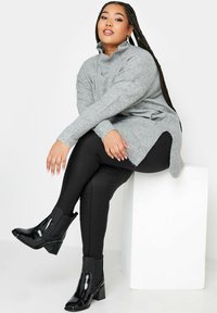 Yours Clothing - Legginsy