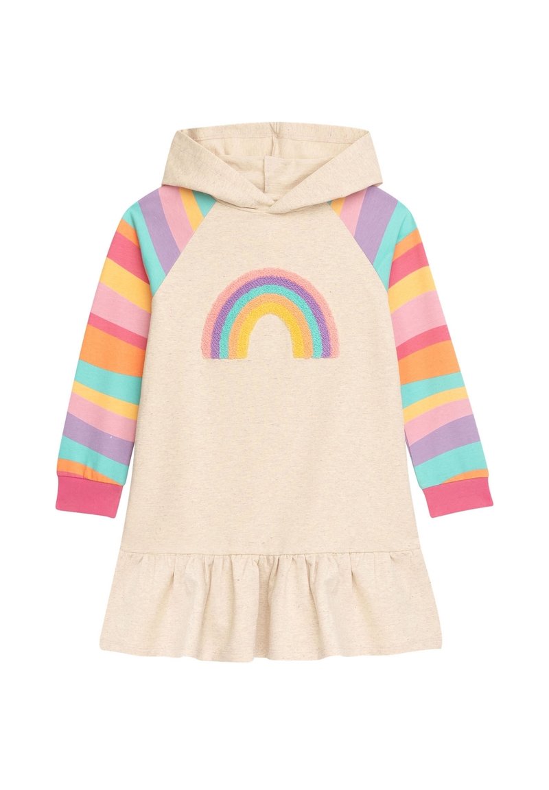 Beżowa sukienka z kapturem z tęczowymi naszywkami; kolorowe, w paski długie rękawy w odcieniach różu, niebieskiego, pomarańczowego i fioletowego; falbaniasty detal u dołu.