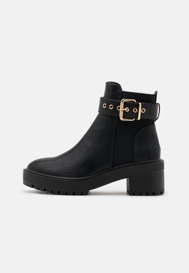 Plateaustiefelette - black