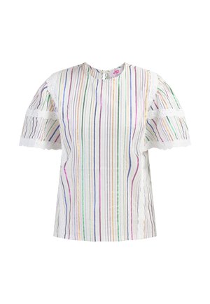 Biela blúzka s krátkym rukávom a mnohými farebnými vertikálnymi pruhmi, s čipkovým lemovaním na rukávoch a okrúhlym výstrihom. Má voľný strih a mäkkú textúru.