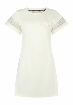 Robe courte blanche avec manches courtes en dentelle, col rond et petite poche poitrine ornée d'un détail en anneau argenté.