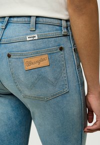 Wrangler 5-POCKET SIENNA - Jeans slim fit - artic forge