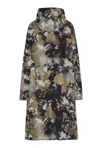 Abrigo largo con capucha, con un patrón de camuflaje en tonos de negro, verde y beige, con una tela texturizada y un ajuste relajado.