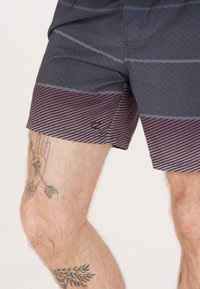Cruz Uimashortsit - antraciet