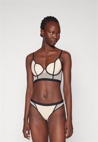 BOSS String - open beige