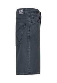 Jupe en denim gris foncé avec une étiquette sur la taille, poche arrière inclinée et coupe droite. Le matériau a une texture lisse.