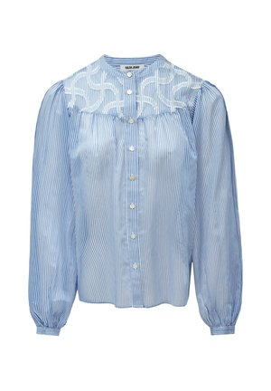 Blusa a rayas azul y blanca con mangas largas abullonadas, cuello redondo, cierre frontal con botones y bordados en el canesú.