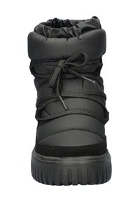 Zwarte, gevoerde winterboot met een elastische manchet, voorzien van ronde veters, een gestructureerde zool en een gladde afwerking. Eenvoudig ontwerp, geen extra patronen.