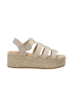 Sandalia de plataforma beige con cuatro correas amplias, hebilla ajustable y suela de cuña cubierta de yute con un acabado texturizado.