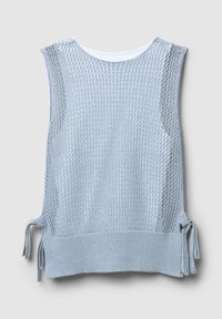Top senza maniche di colore azzurro chiaro realizzato in maglia a rete, con orlo a coste solido e lacci regolabili ai lati. Collo rotondo classico.