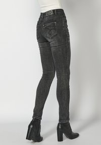Koroshi LONG  - Vaqueros pitillo - denim black denim
