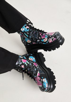 LOTTA MONSTERS TRIDENT PLATFORM BOOTS - Platform ankle boots - black