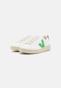 Veja URCA  - Tossud - white/leaf/cyprus