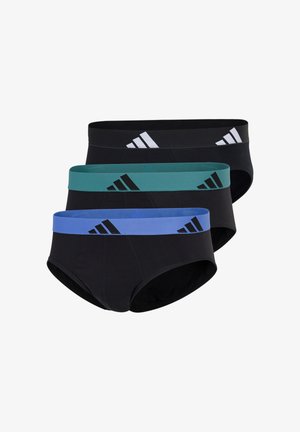 Tre paia di mutande da uomo nere con colori diversi per l'elastico: nero, turchese e blu. Ognuna presenta il logo Adidas e strisce in contrasto.